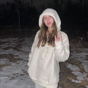 Meet your Posher, Abby